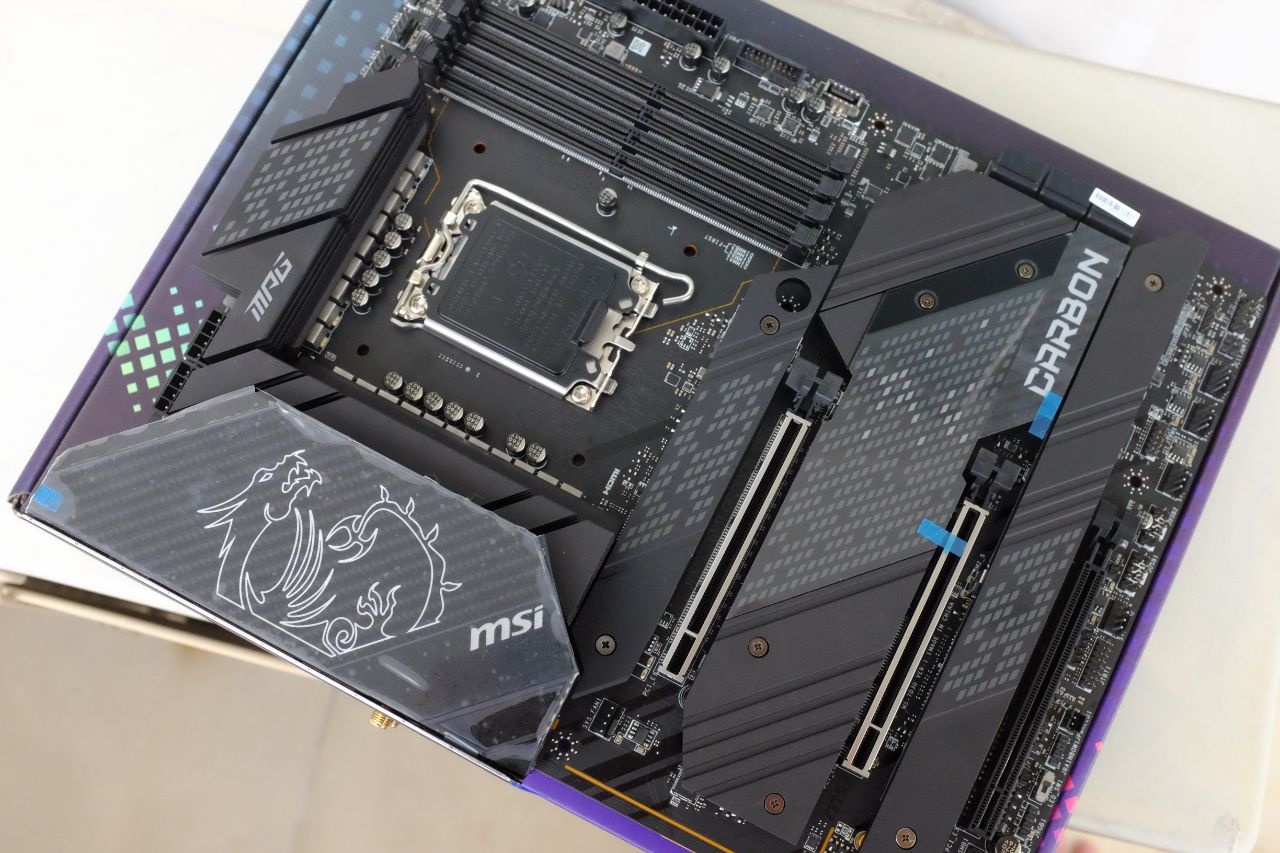 MSI MPG Z690 Carbon Wifi - Đánh Giá Nhanh