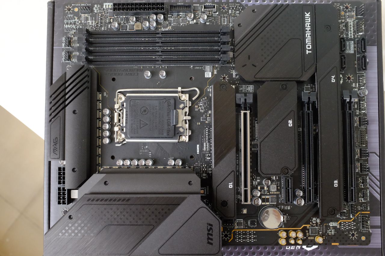 MSI MAG Z690 Tomahawk Wifi DDR4 - Đánh Giá Nhanh