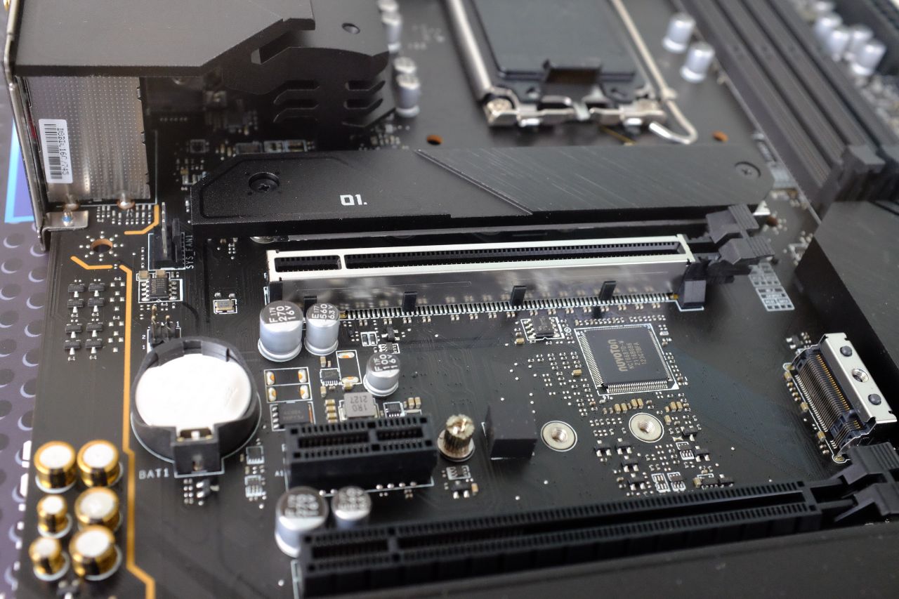 MSI MAG Z690 Tomahawk Wifi DDR4 - Đánh Giá Nhanh