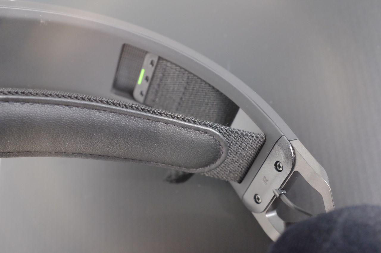 Corsair HS80 RGB Wireless - Đánh Giá Gaming Gear