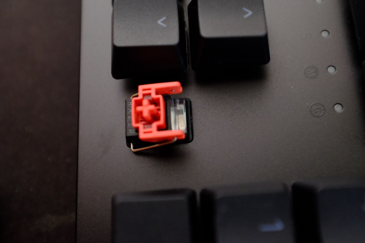 Razer Huntsman V2 Optical - Đánh Giá Gaming Gear