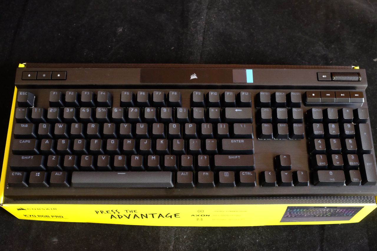 Corsair K70 RGB Pro Red Switch - Đánh Giá Gaming Gear