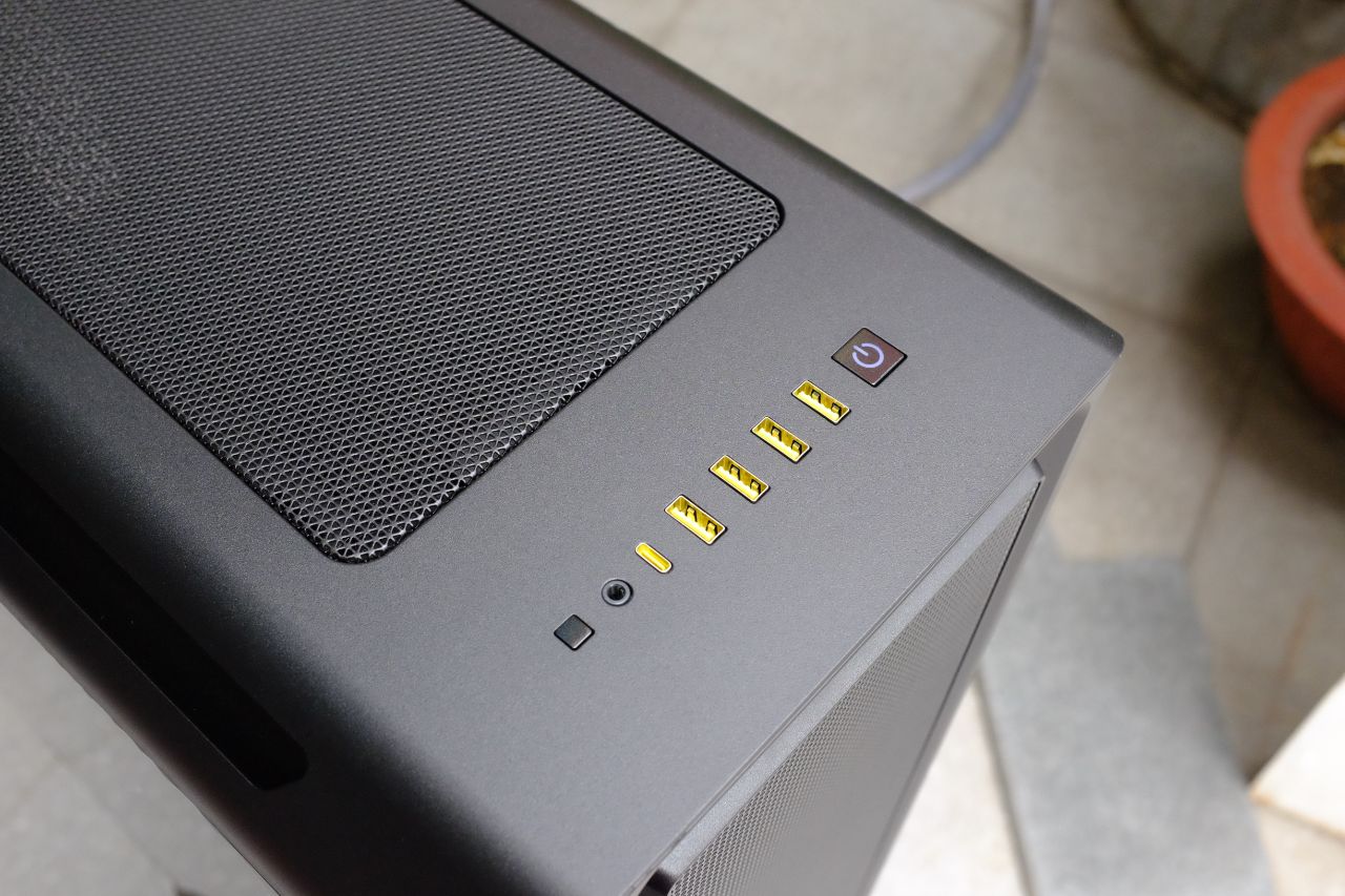 Corsair iCUE 5000T RGB - Đánh Giá Nhanh