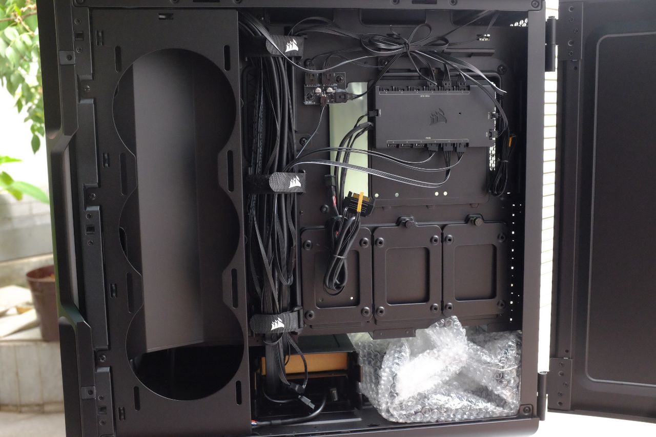 Corsair iCUE 5000T RGB - Đánh Giá Nhanh