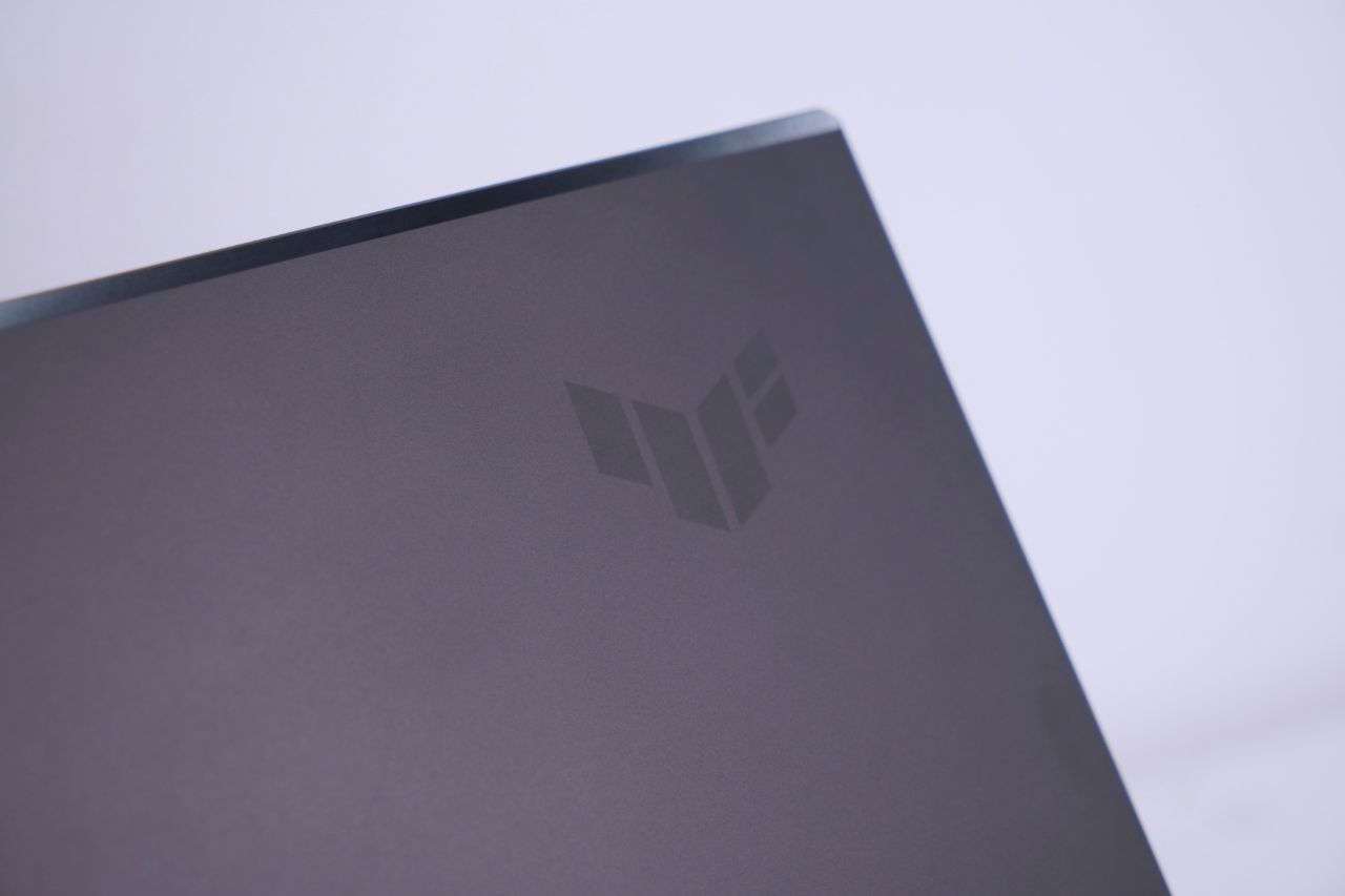 ASUS TUF Dash FX517ZC - Đánh Giá Nhanh