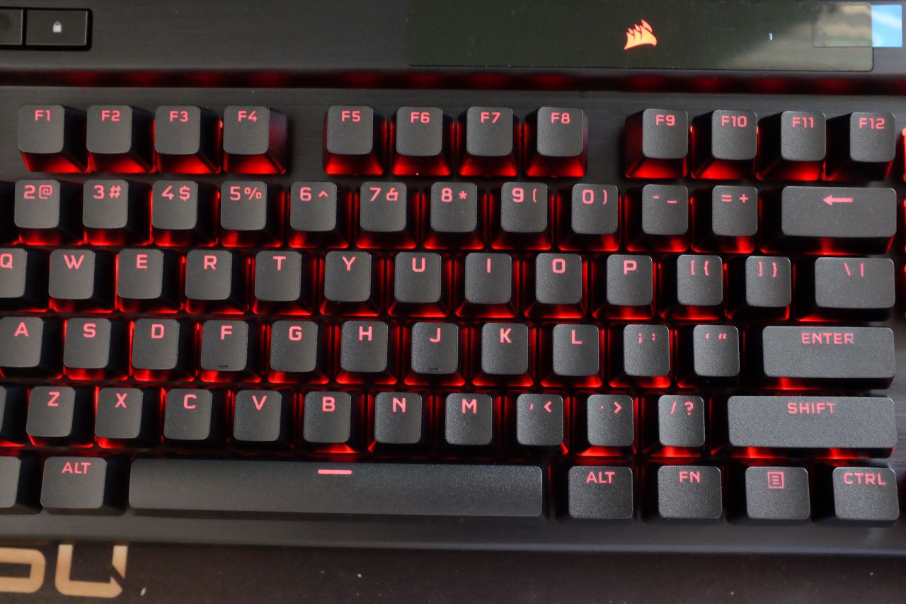 Corsair K70 RGB Pro Speed Switch - Đánh Giá Nhanh