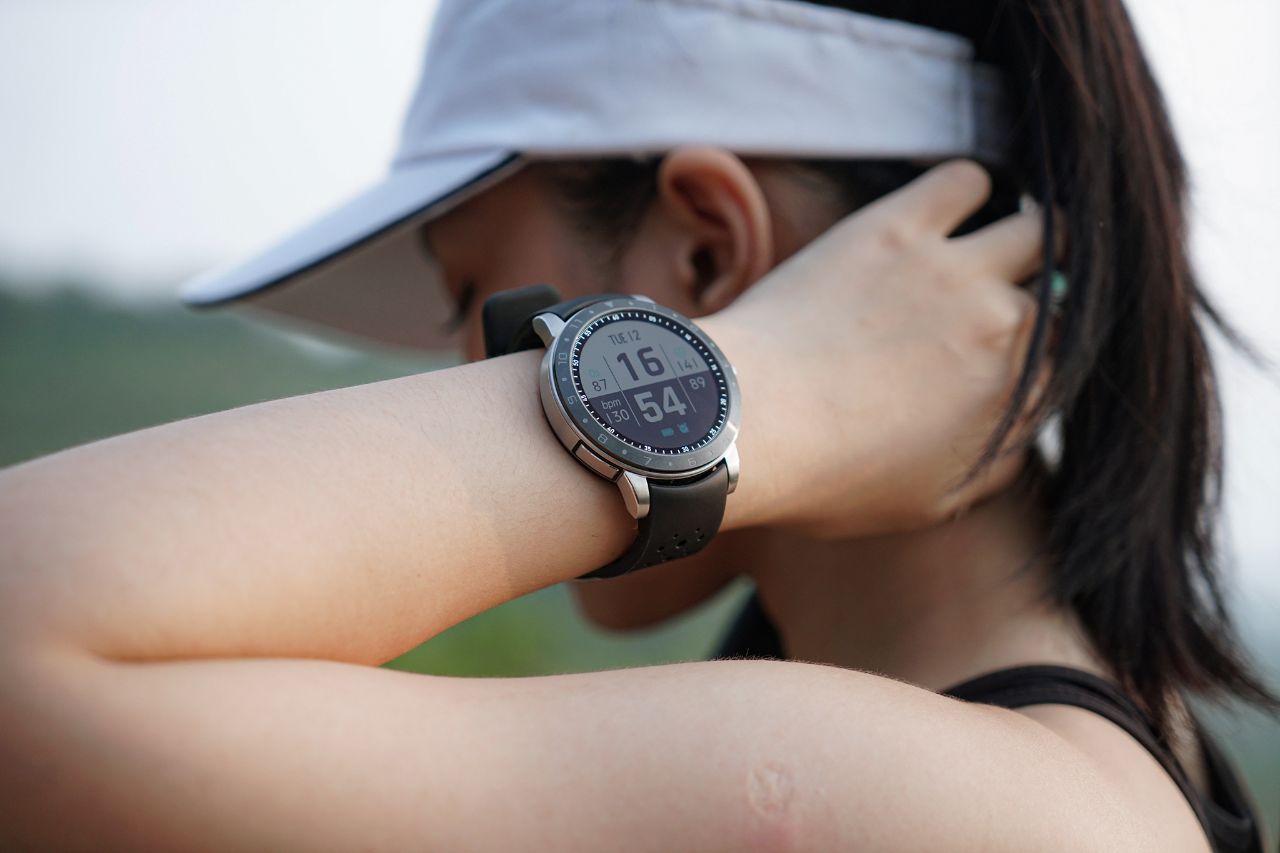 ASUS ra mắt VivoWatch 5 và dải sản phẩm máy chiếu di động - Tin Gadget