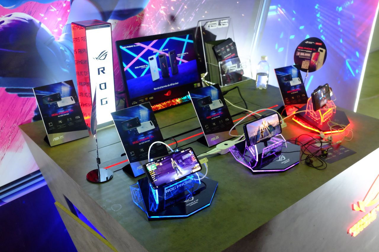 ROG Phone 5s là thiết bị thi đấu chính thức của Yomost VFL Spring 2022 - Tin Gaming Gear
