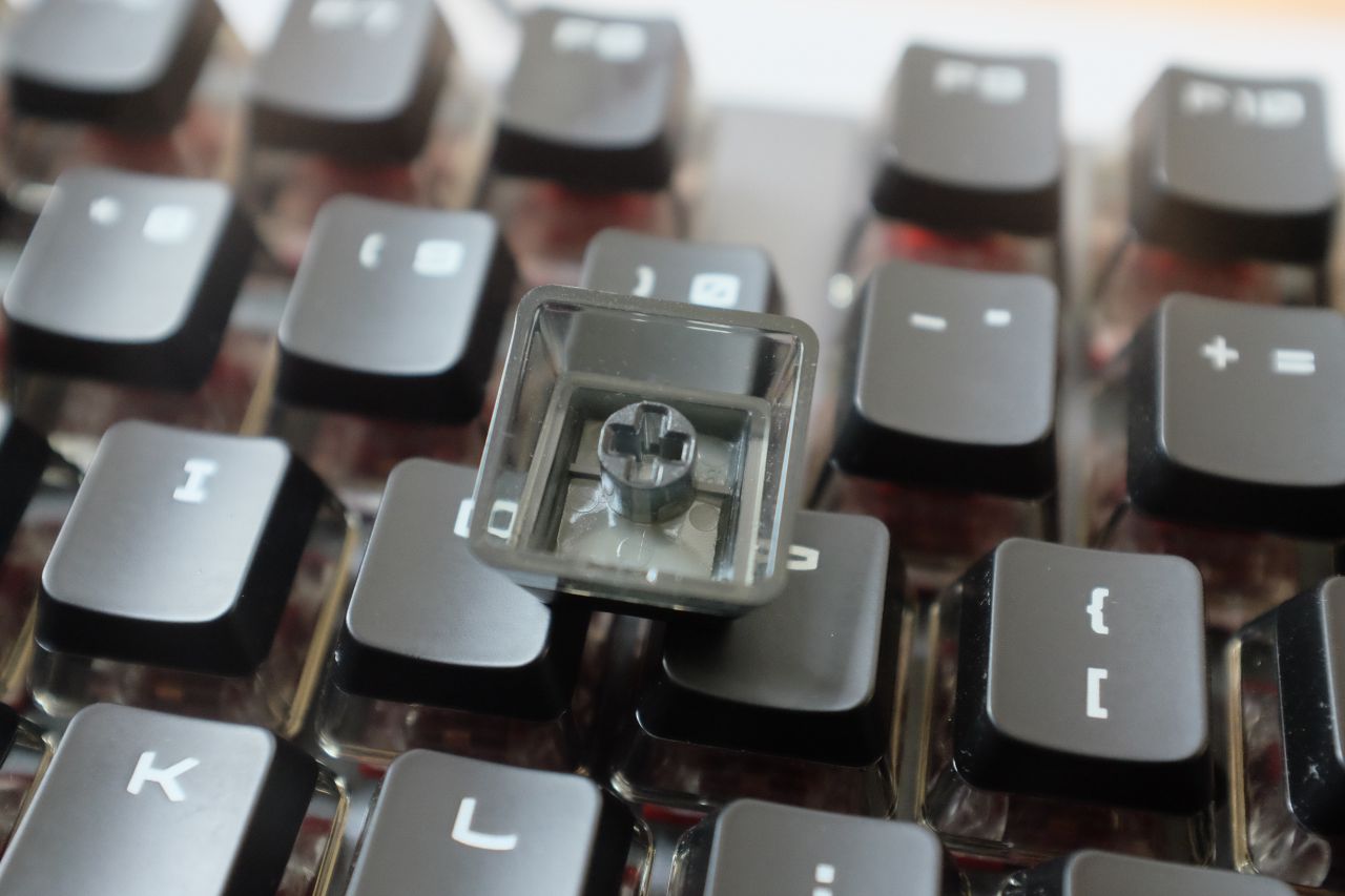 MSI Vigor GK71 Sonic - Đánh Giá Gaming Gear