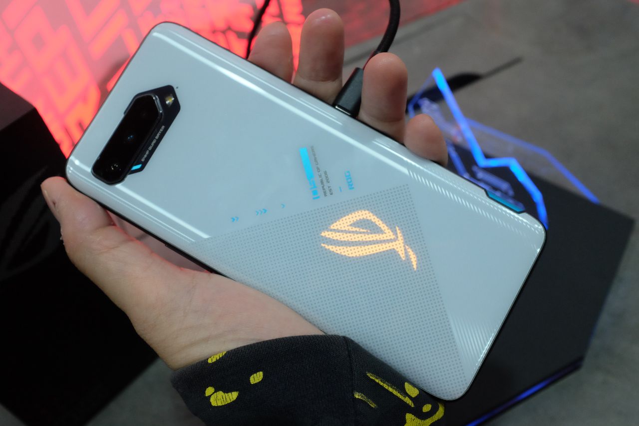 ASUS ROG Phone 6 - Đánh Giá Nhanh