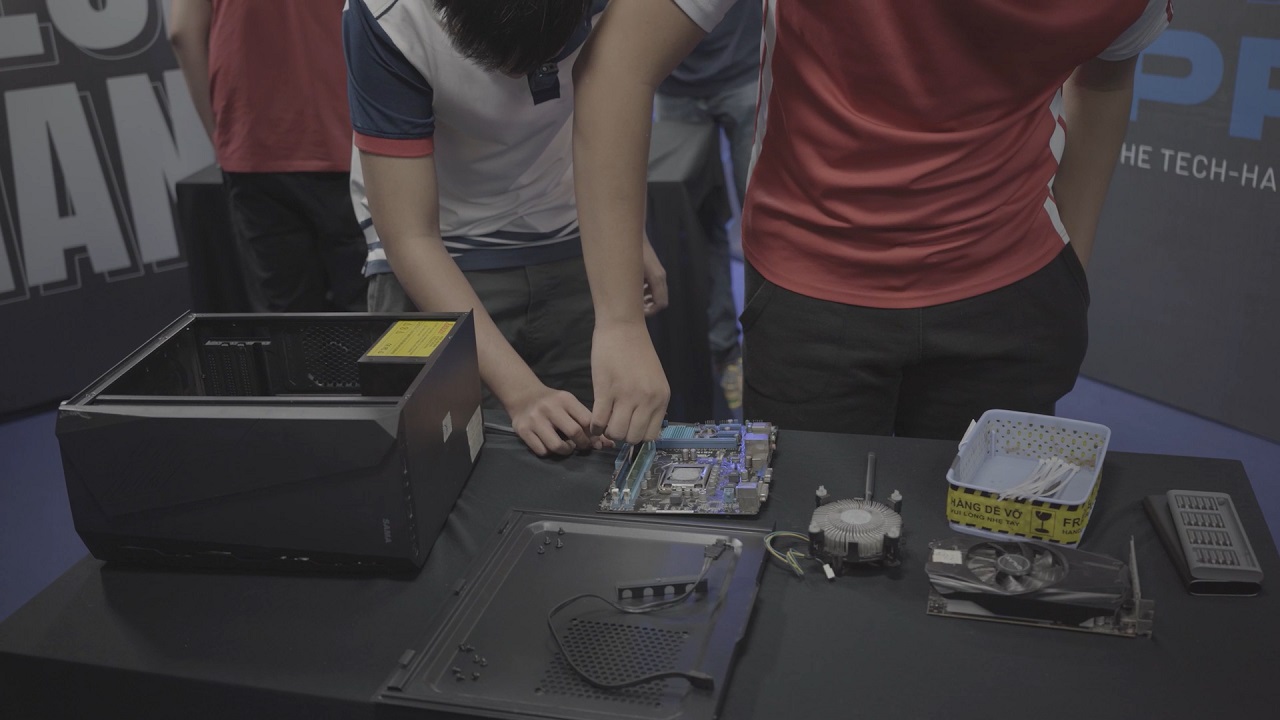 Thử thách ráp máy một tay Expert Challenge mùa 4 - Tin Gaming Gear