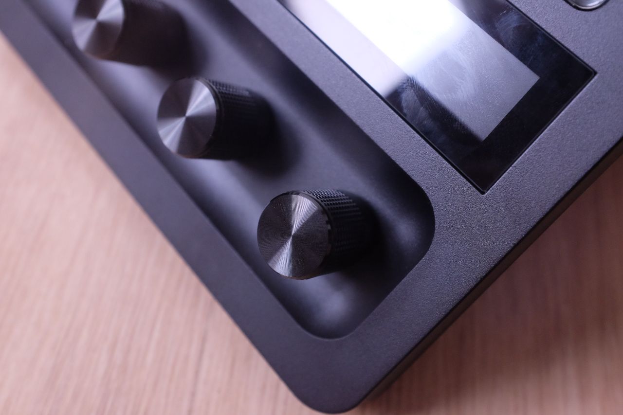 Elgato Stream Deck + - Đánh Giá Gadgets