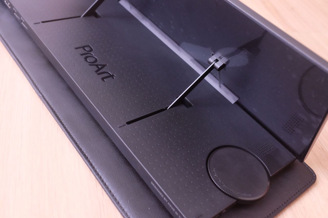 ASUS ProArt Display PA147CDV - Đánh Giá Gadgets