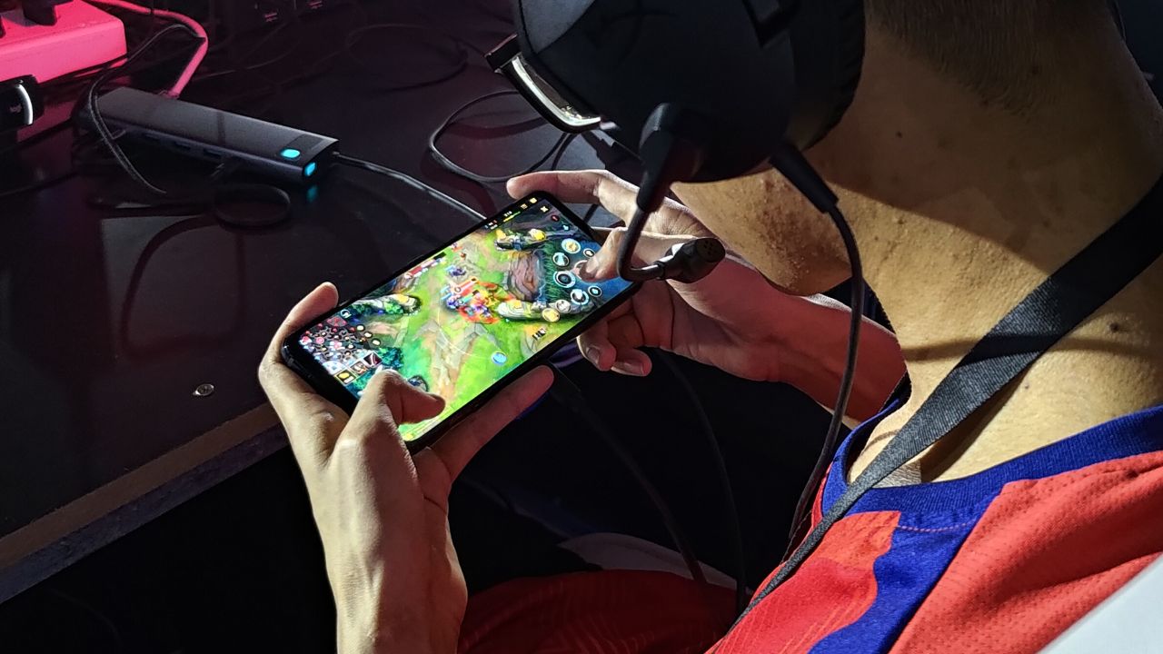 ASUS ROG tài trợ thiết bị thi đấu chính thức tại SEA Games 32 bộ môn eSports - Tin Gaming Gear