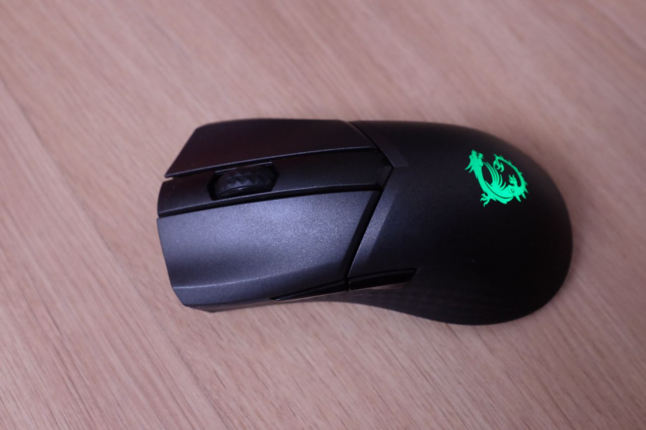 MSI Clutch GM31 Lightweight và MSI Vigor GK50 Elite - Đánh Giá Gaming Gear