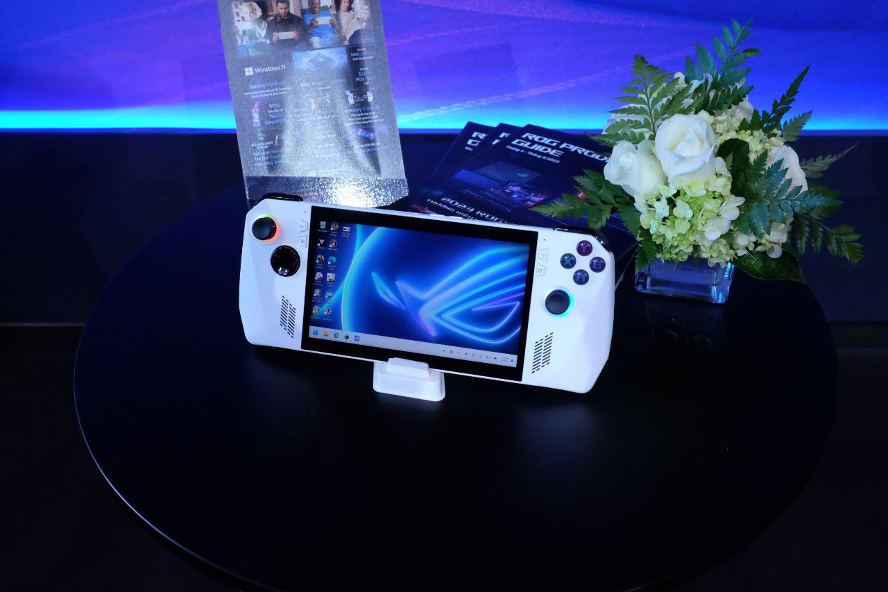 ROG Ally "cháy hàng" ngày đầu ra mắt - Tin Gaming Gear