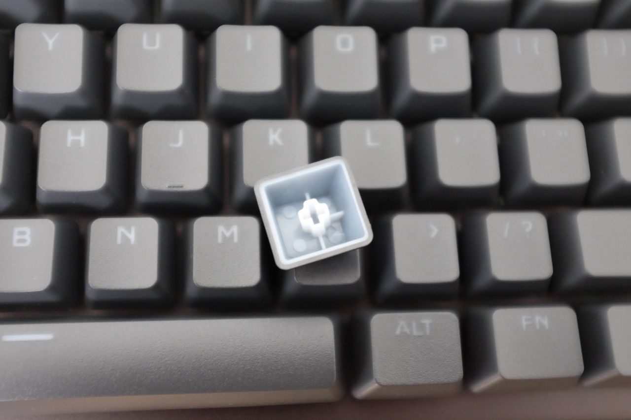 Corsair K70 Max - Đánh Giá Gaming Gear