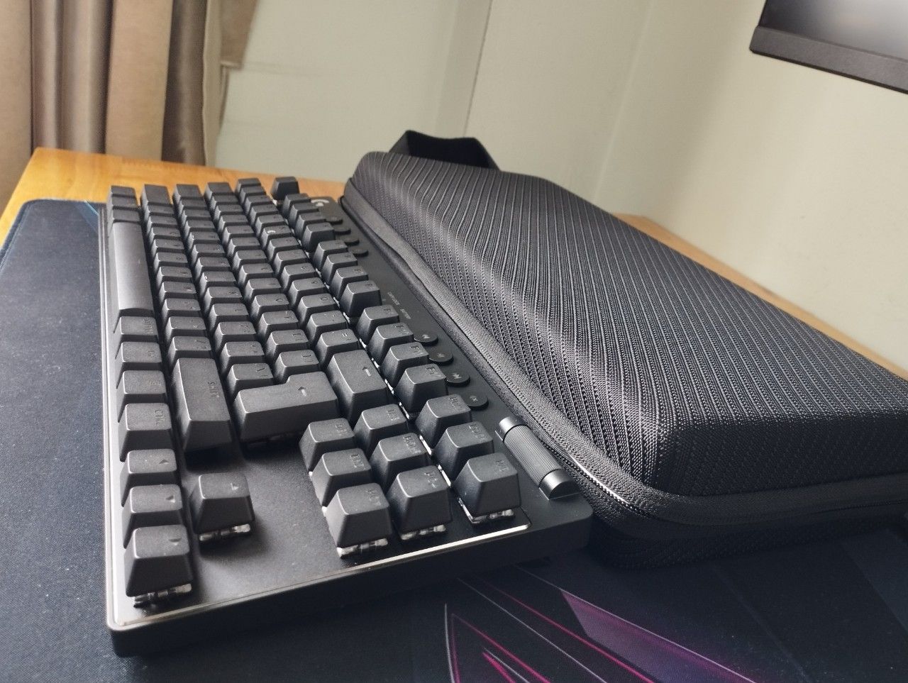 Logitech G Pro X TKL Lightspeed - Đánh Giá Gaming Gear