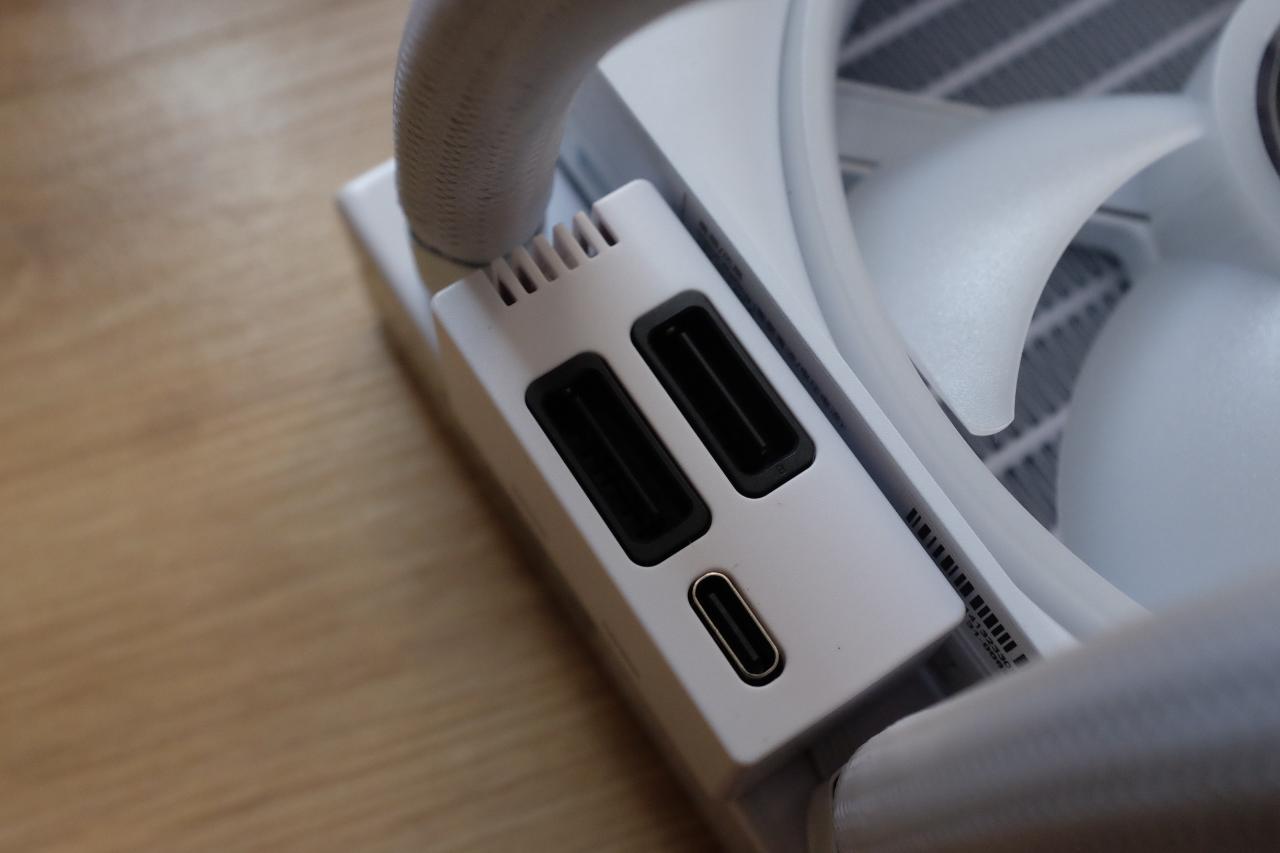 Corsair iCUE Link H150i LCD - Đánh Giá Gaming Gear