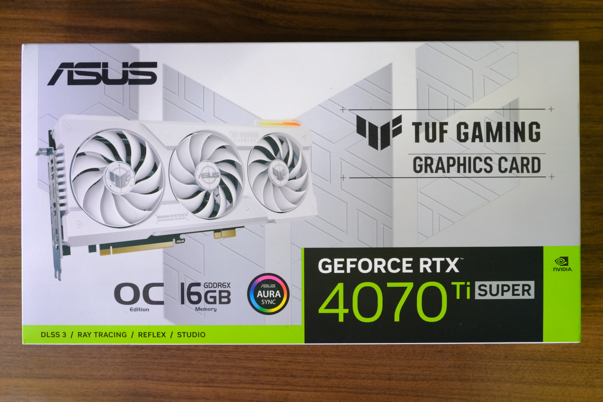 Mặt trước hộp TUF GAMING Z790-BTF WIFI