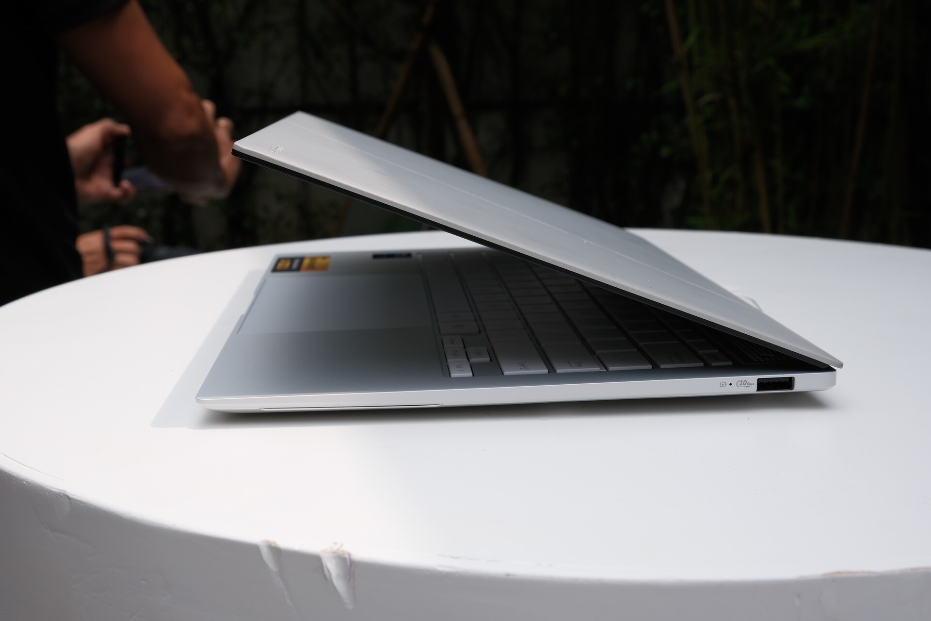 ASUS Zenbook S 14