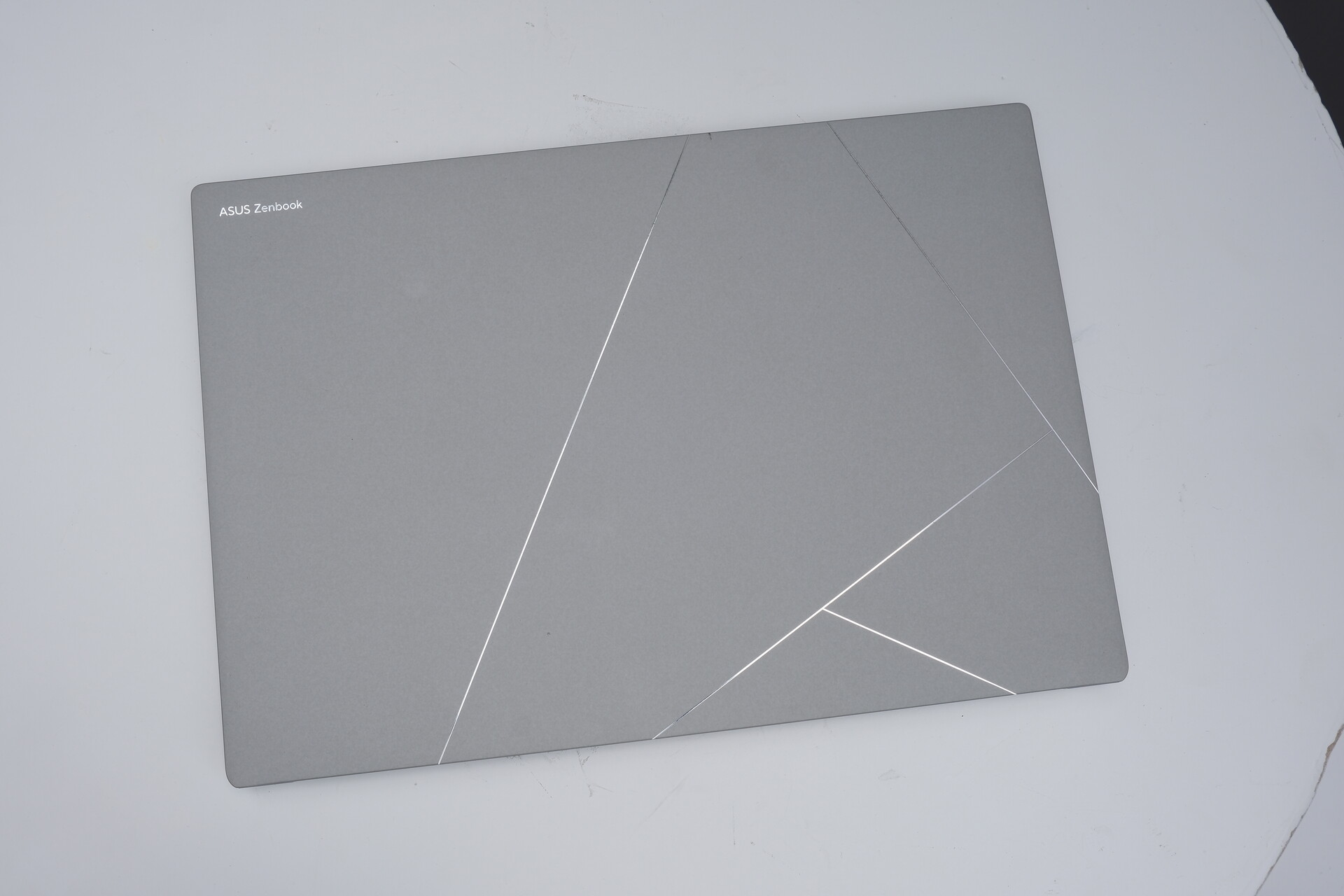 ASUS Zenbook S 14
