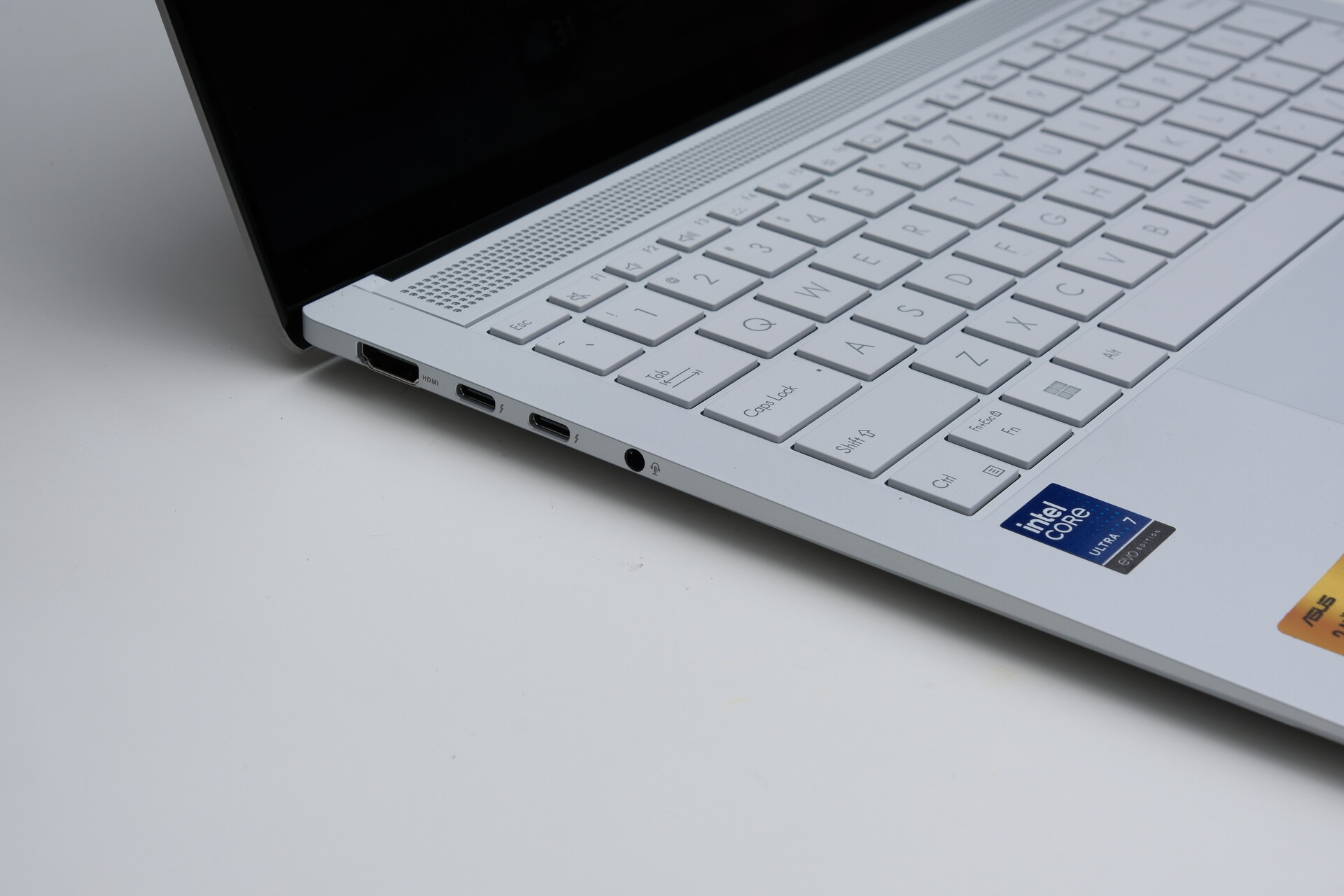 ASUS Zenbook S 14