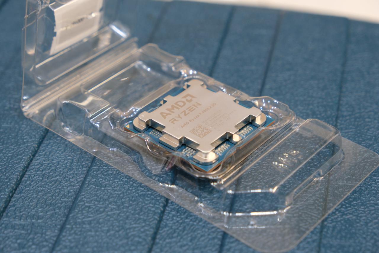 AMD Ryzen 7 9800X3D - Đánh Giá Gaming Gear