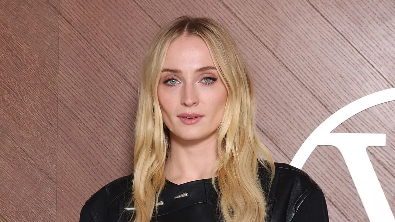 sophie-turner-se-thu-vai-lara-croft-trong-phim-truyen-hinh-tomb-raider-tin-game