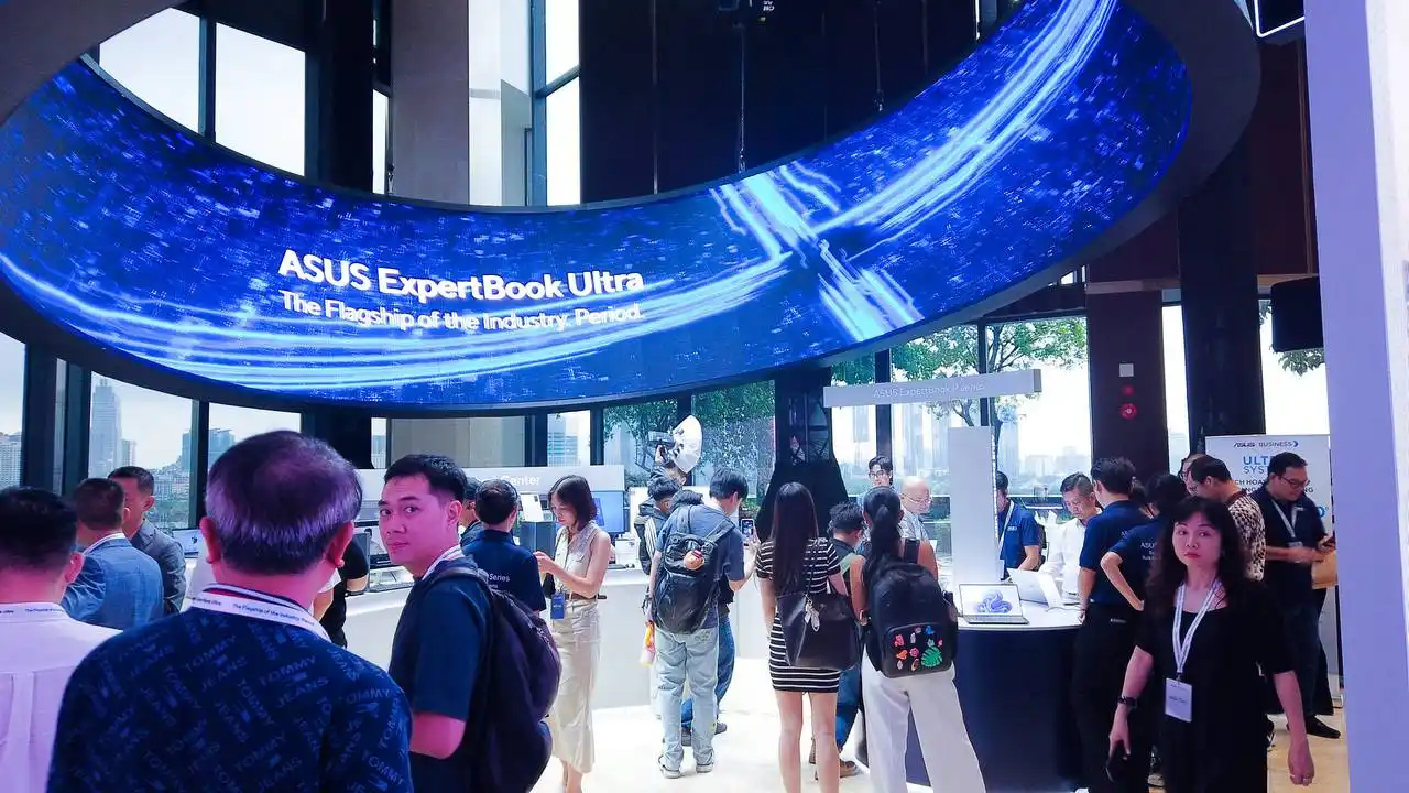 ExpertBook Ultra