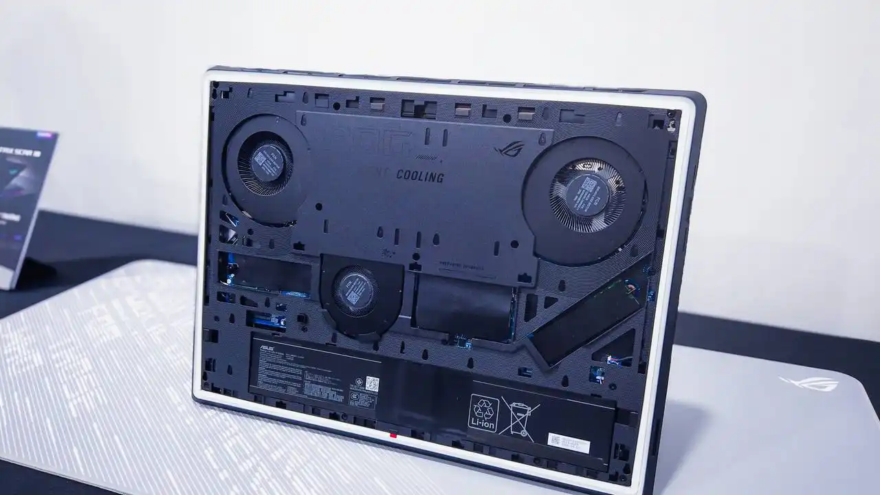 ROG Strix SCAR 18